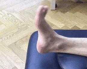 脚踝扭伤一个月后康复训练法,脚踝扭伤是否需要康复训练