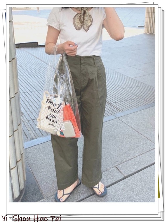 夏天绿色短袖阔腿裤套装配的凉鞋,黑色阔腿裤配绿色碎花上衣好看吗