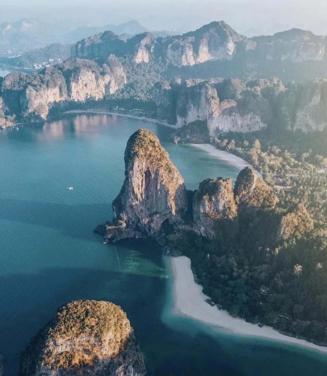 夏天必去的10个海滩,不爱夏天爱游泳