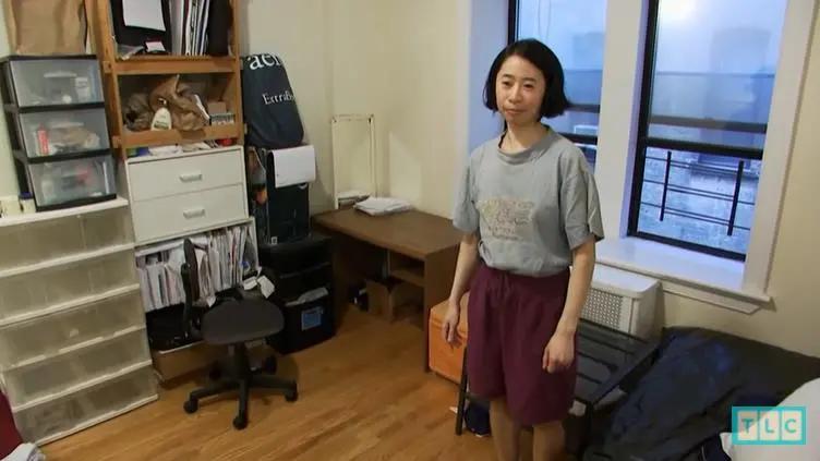 20年穿旧衣，垃圾桶捡食物，纽约女孩省出一套房：有钱，我就不花