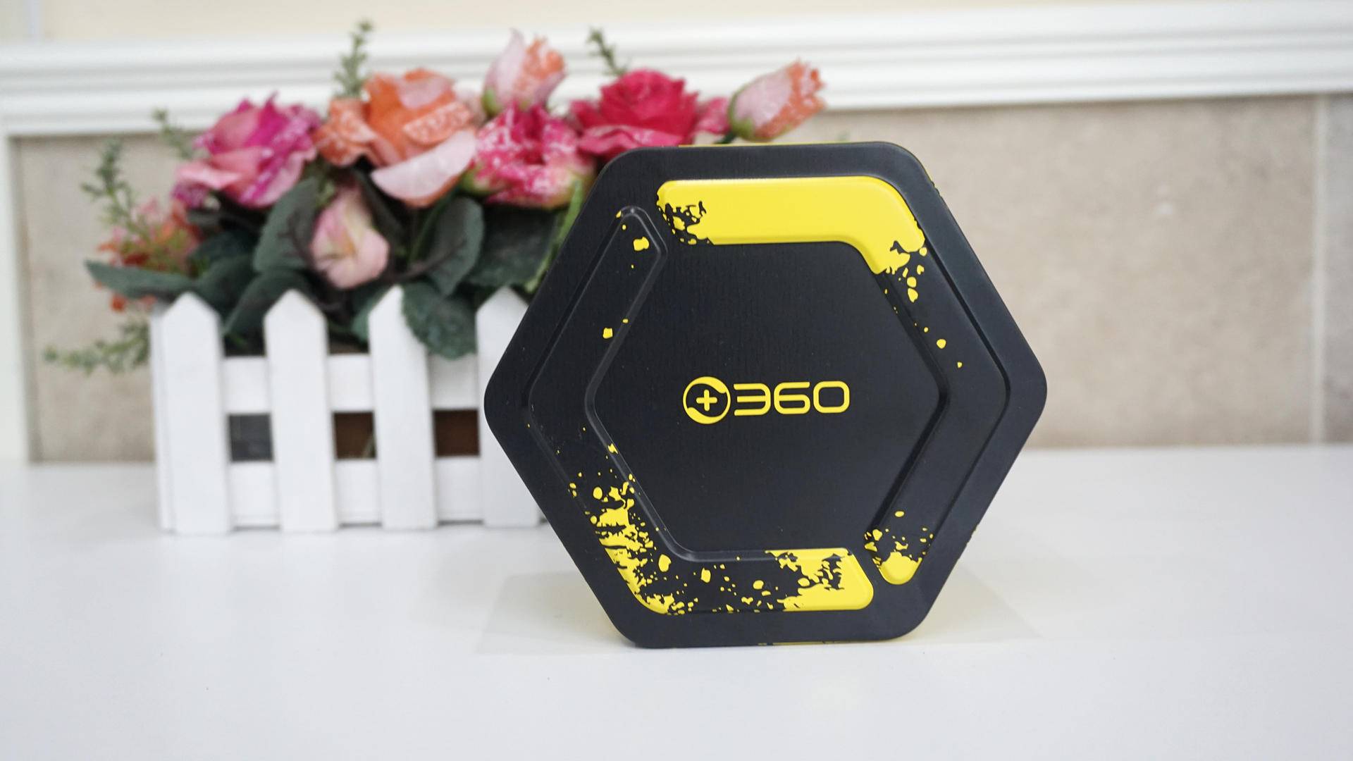 360又上新品，4G视频通话、3D立体定位，500万双摄