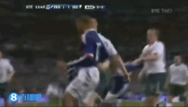 枪王加盟巴萨如愿获得欧冠，生涯唯一污点用手将法国队拍进世界杯