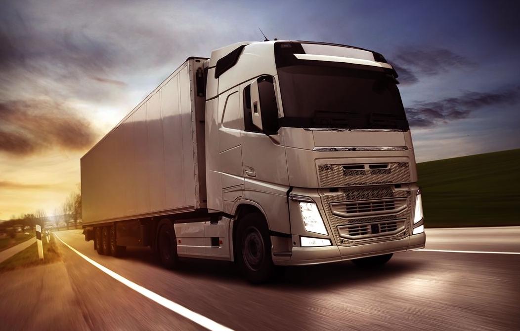 新手开车上高速技巧视频,雨天新手上高速驾驶技巧