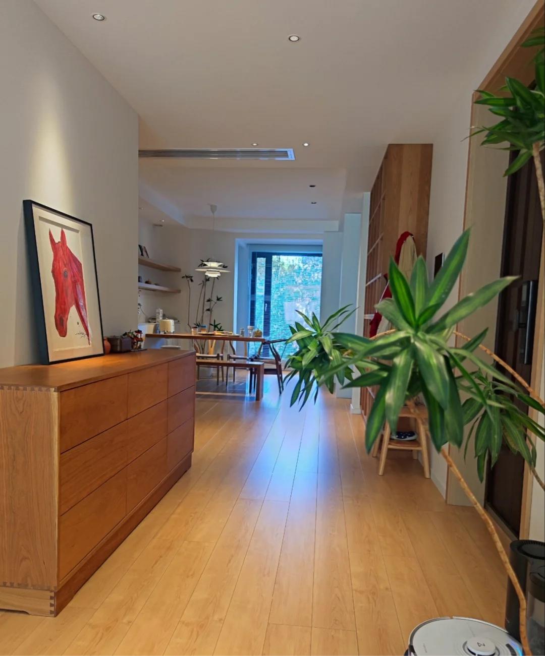 一个博主家里装修原木风带院子,花120万装修的博主原视频