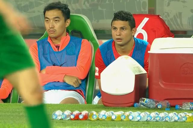 恒大球迷感人,广州恒大球迷感动落泪