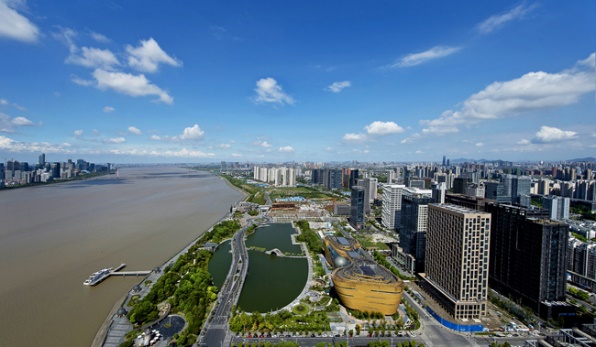 龙湖蓝海引擎落地城市,创新引领加速打造产业集群新高地