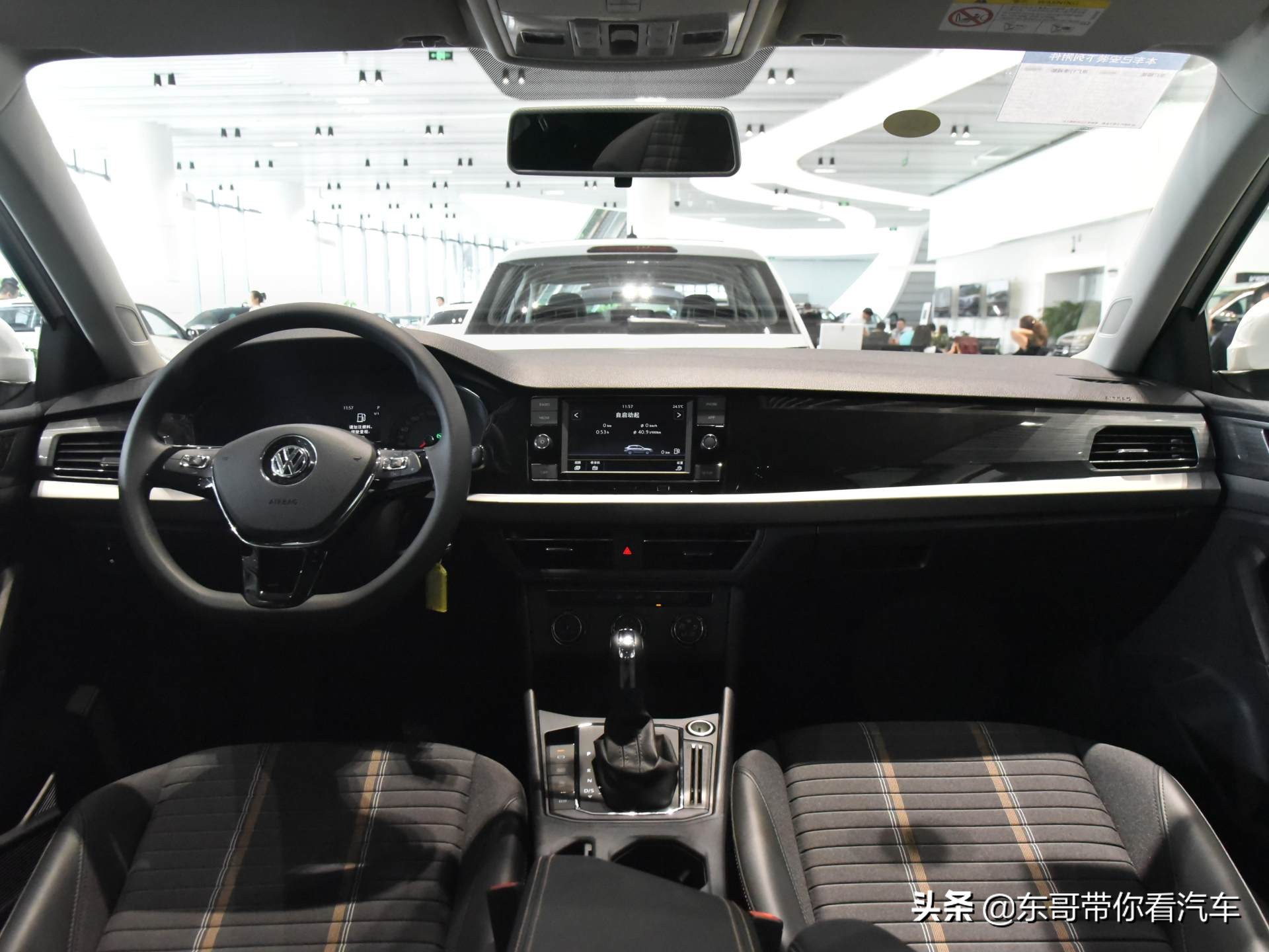 新款朗逸实拍,2020款全新朗逸价格表两厢