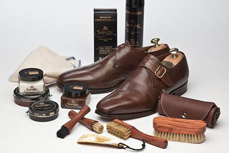 平时该怎样保养漆皮皮鞋,保养皮鞋为什么需要用刀刮