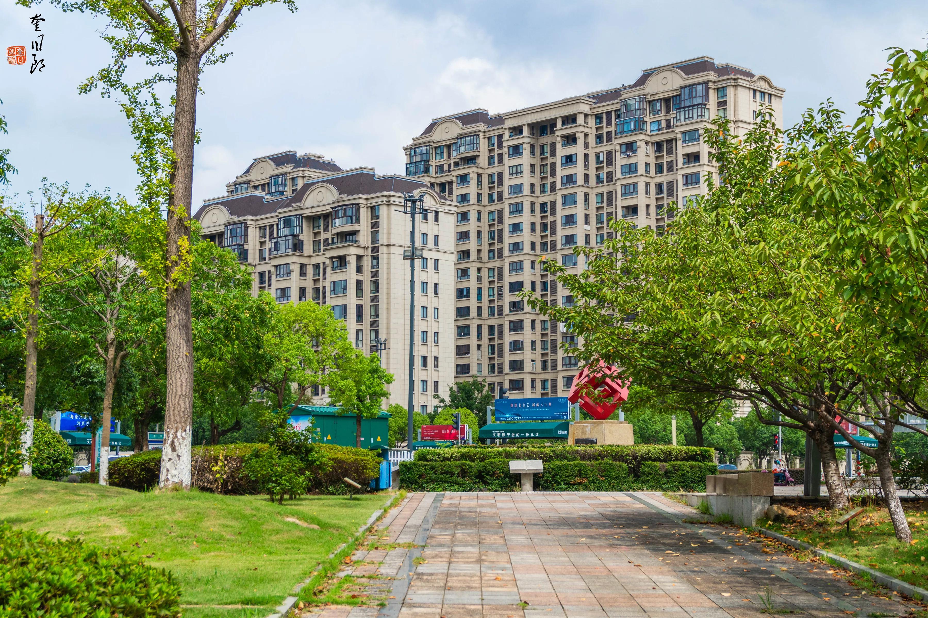 比QX100更强大的镜头微单QX1