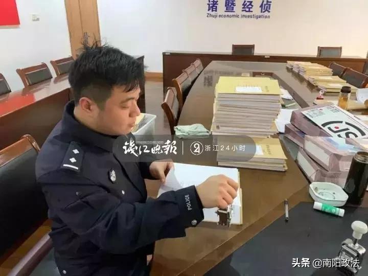 500万买宾利,2500万买假画,转账13145214元给情人......“伊人时光”老板这么多钱哪来的?