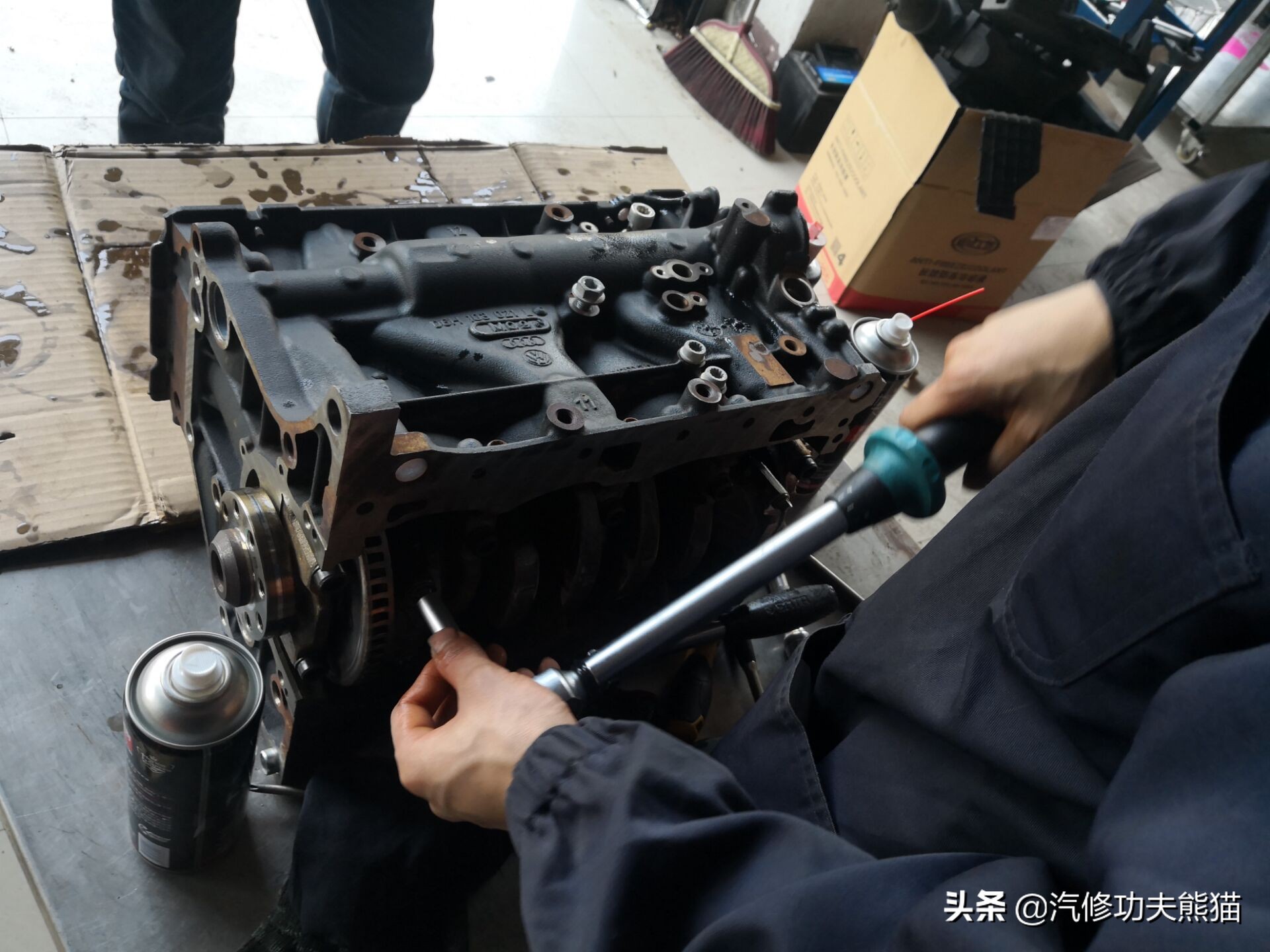 上海大众SUV销量王途观烧机油、漏机油被人乱修一通差点搞报废