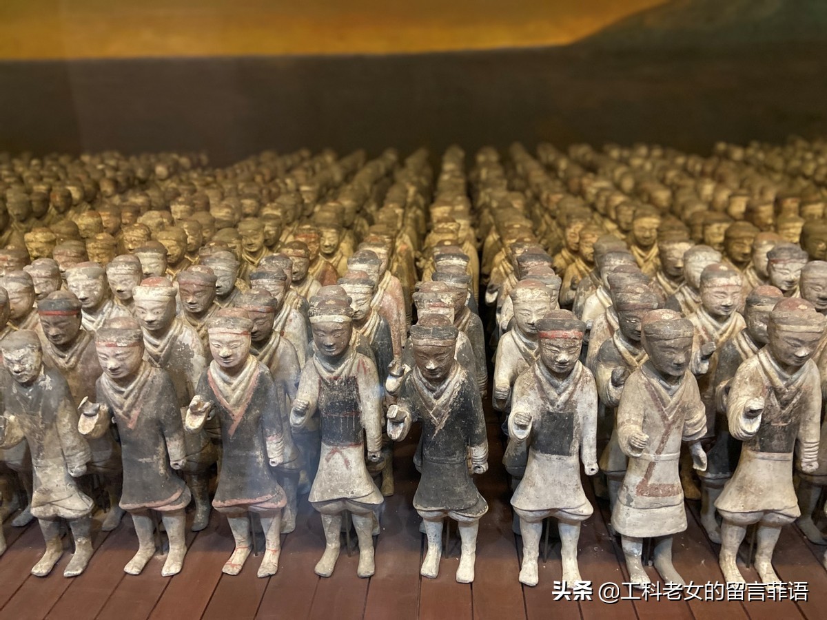 咸阳西汉兵马俑,陕西历史博物馆彩绘胡人骑驼俑