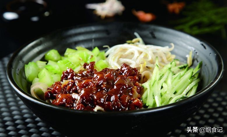 北京炸酱面的肉香,北京炸酱面的特色