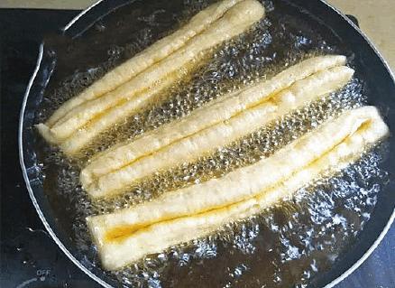 油条新配方学会做可以商业开店,油条教程及配方不用醒发一晚上的