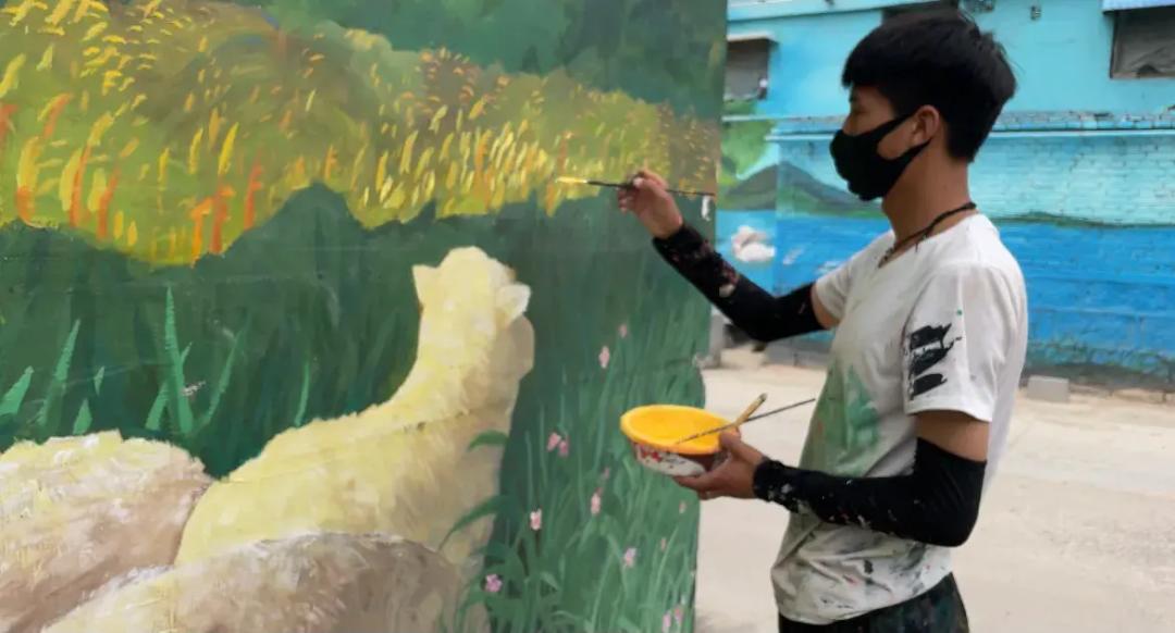 河南90后小伙返乡创业画画,80后农村小伙辞职在家画画