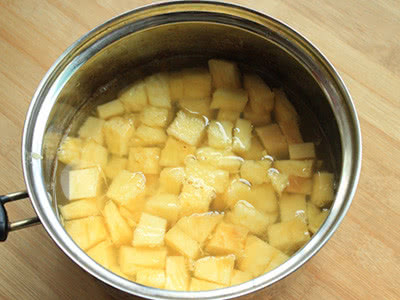 买回来菠萝用盐水泡了,买菠萝到底要不要用盐水泡