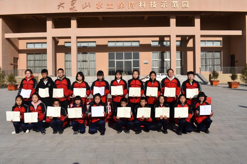 县委政法委联合大白登中学开展“崇尚科学、反对*教邪**”征文比赛