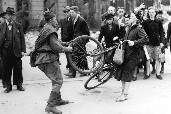 俄罗斯国宝琥珀屋,世界八大奇迹琥珀屋