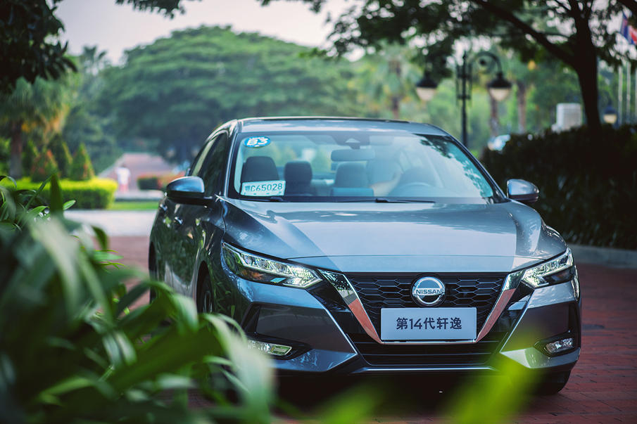 最新款日产轩逸试车,13年新轩逸1.6自动高配的油耗