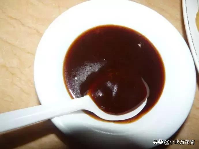 做烤肠蘸料的甜面酱用哪种牌子的,淄博烧烤除了甜面酱蘸料还有哪些