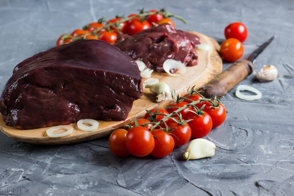 关于老年人营养的补充方面知识,目前老年人需要补充什么营养