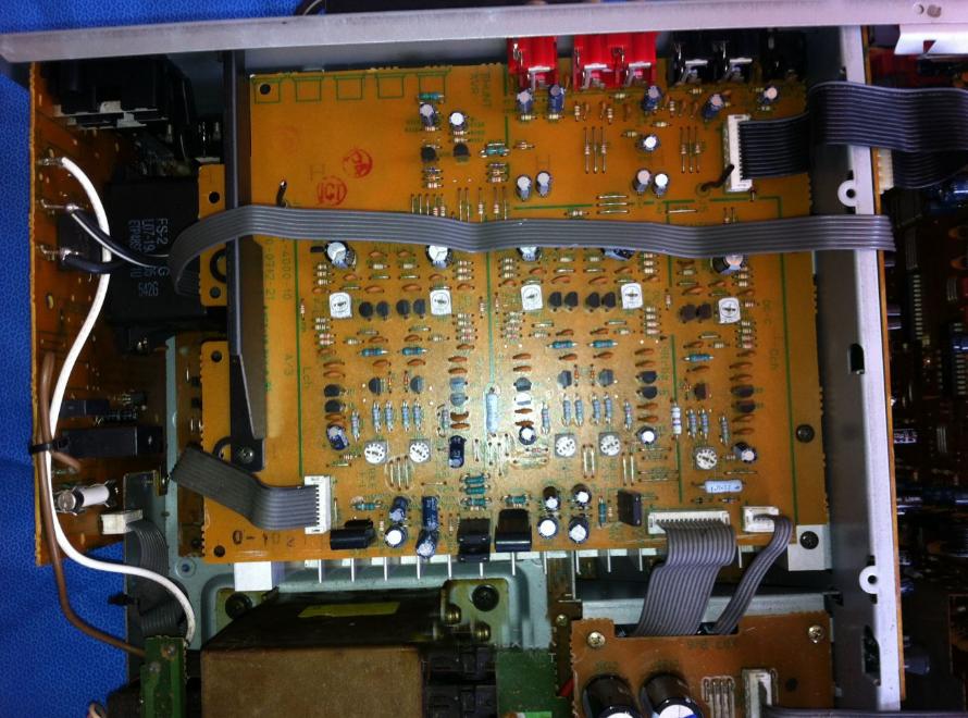 修一台建伍高端功放内部线路不亚于一台黑白电视机
