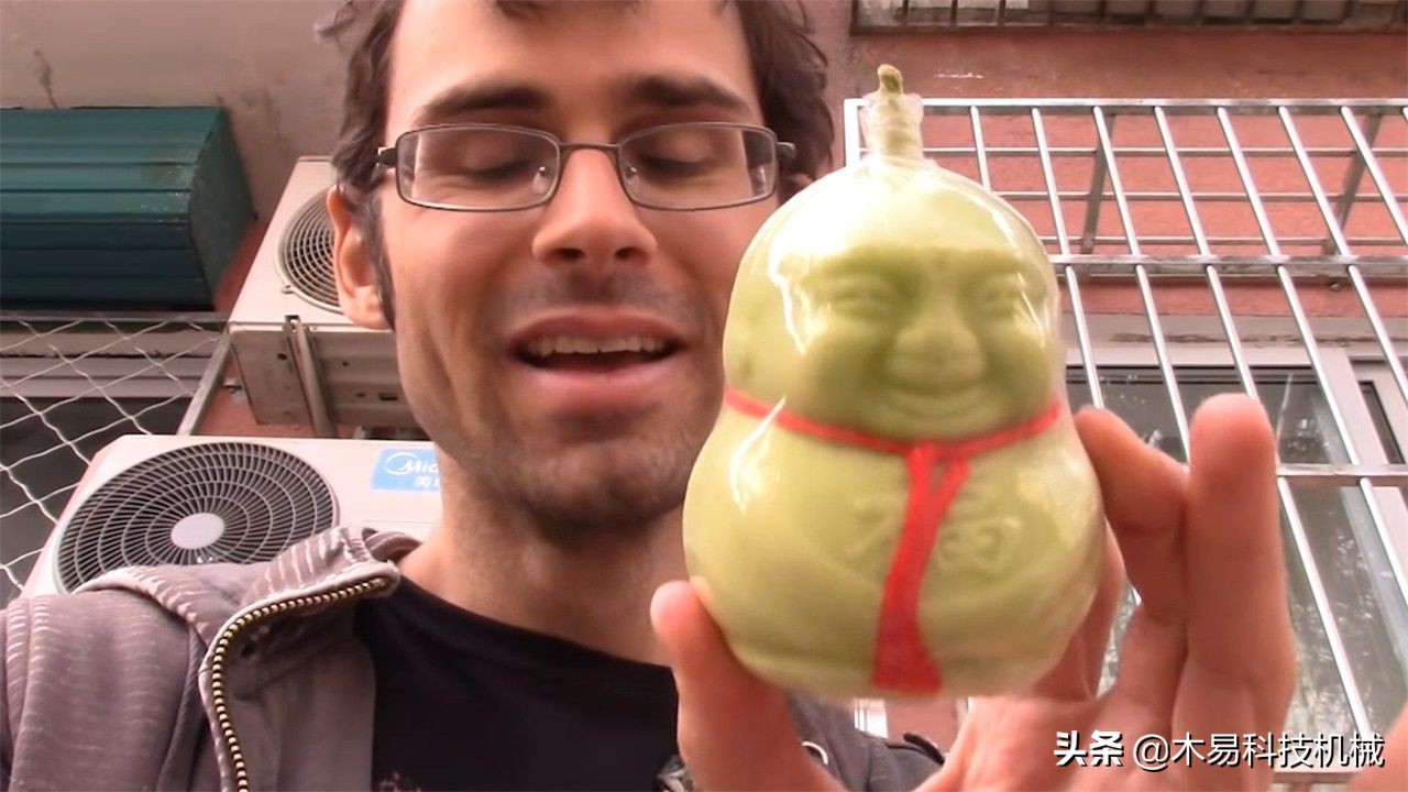 比瓶子大的魔方怎么装进去,比瓶口大的魔方