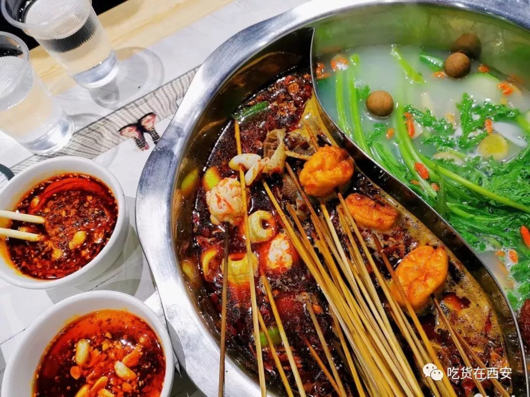 藏着人间烟火气的麻辣烫老店,麻辣烫特别好吃的一家