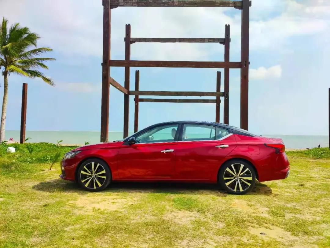 移动大沙发日产天籁,移动大沙发日产天籁2.0舒适版