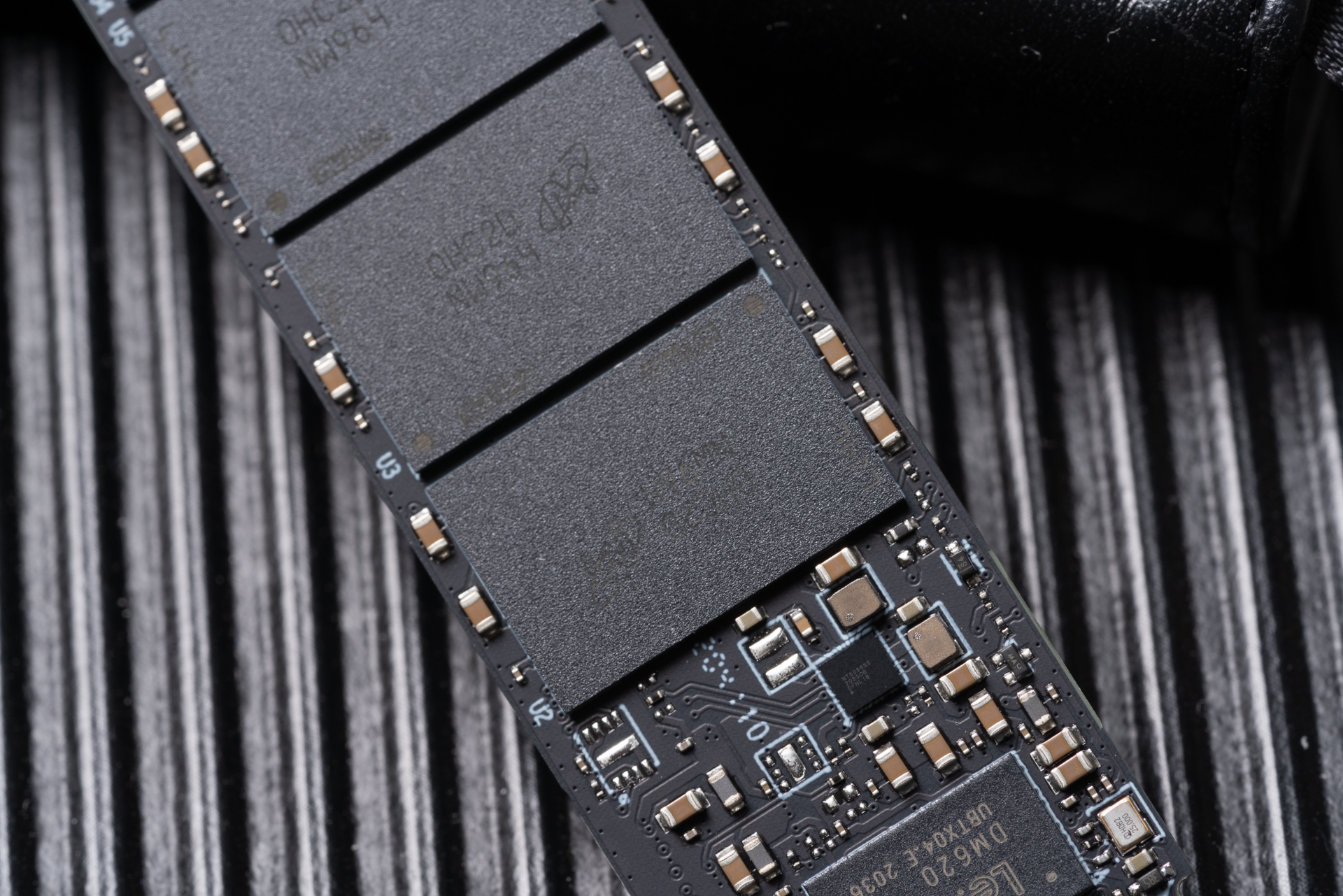 macmini可以加固态硬盘,macmini内存可以扩展吗