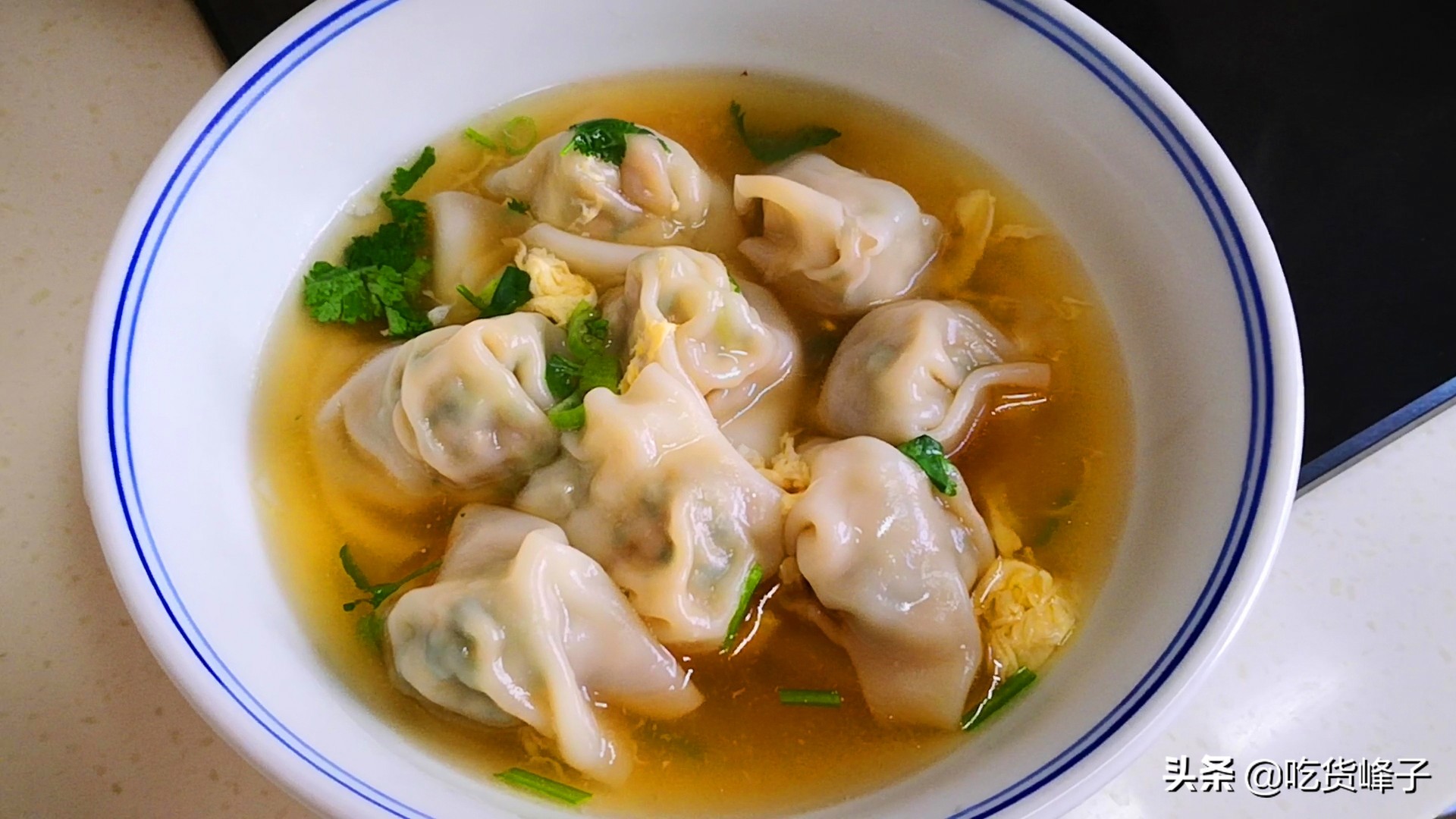 做馄饨最简单的方法,虾和胡萝卜玉米做馄饨如何调馅