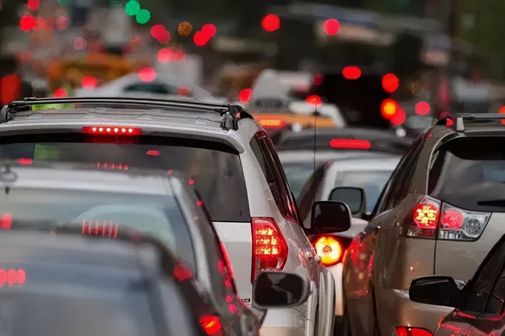 宝马油耗从9个突然升到15个,宝马新车油耗变高的原因