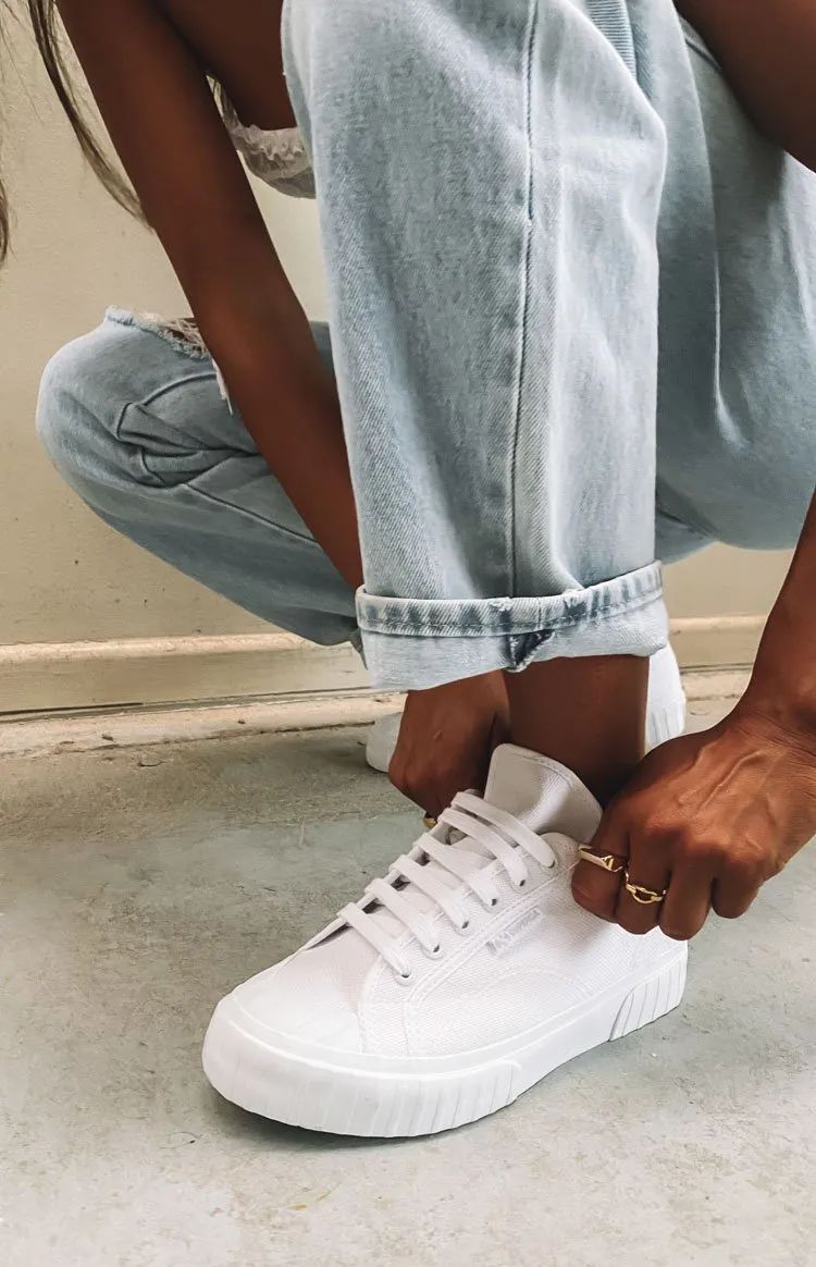 又好看又百搭的小白鞋,那些超好看的又百搭的小白鞋