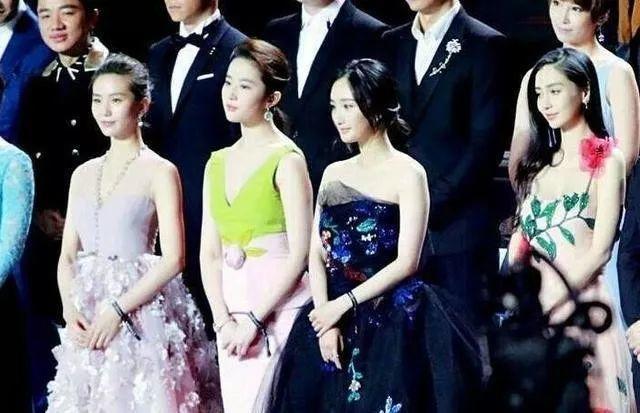 倪妮和周冬雨的差距有多大,倪妮周冬雨动作图片