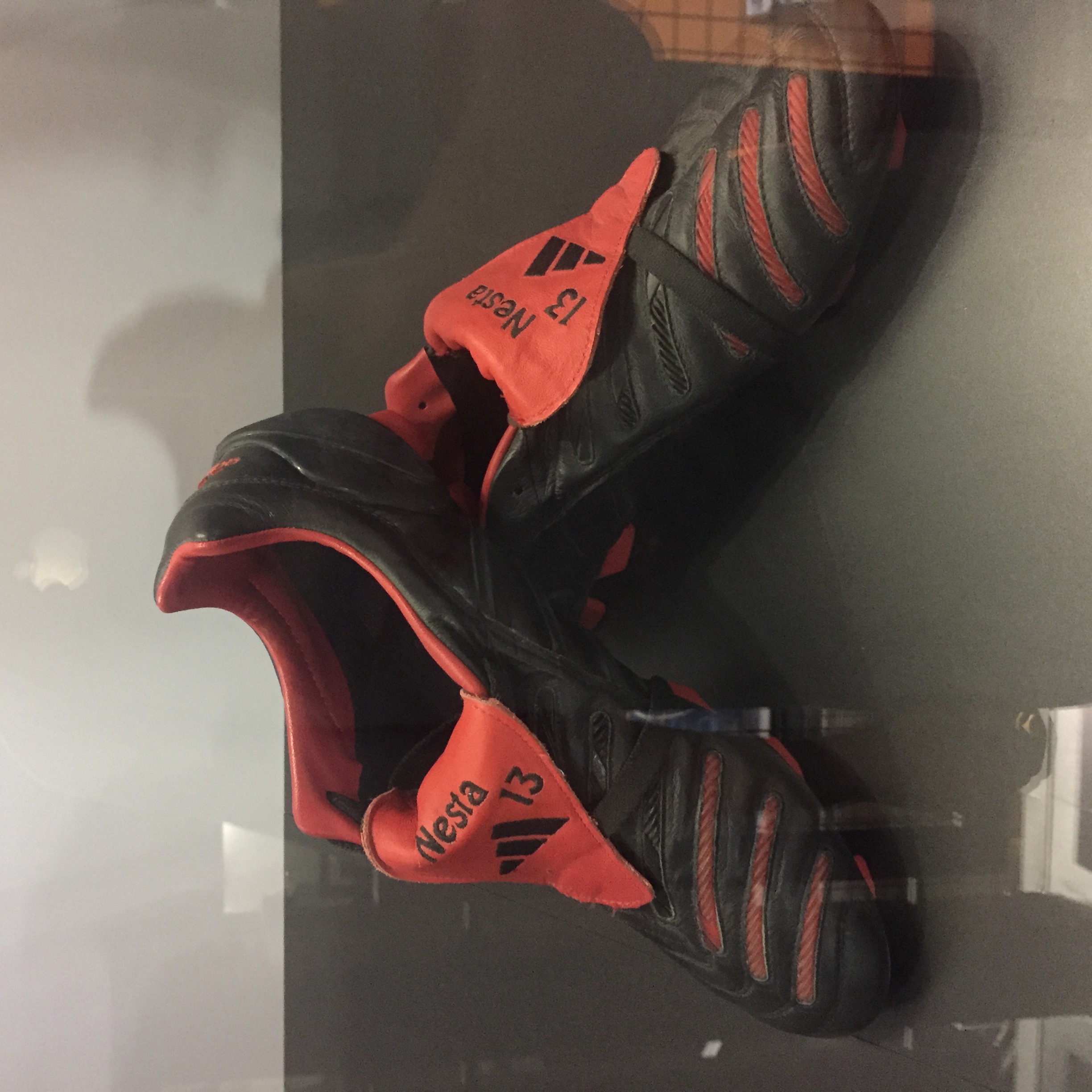 圣西罗红黑军团开场战歌,圣西罗战歌