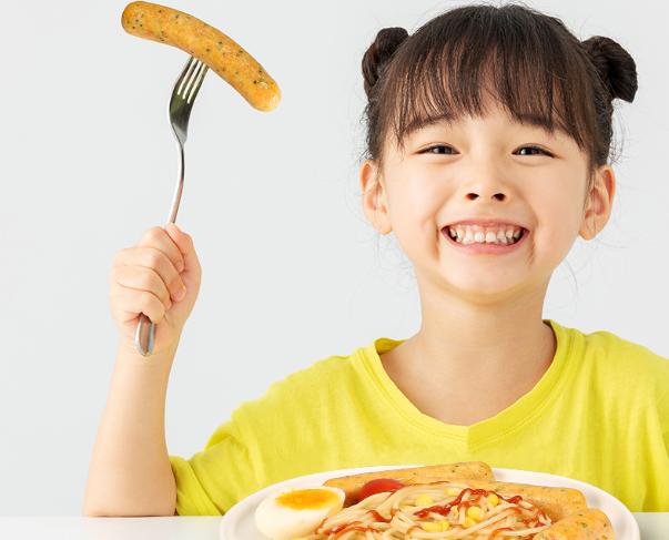 宝宝不爱吃饭大人该怎么教育,有什么办法能让宝宝爱上吃肉