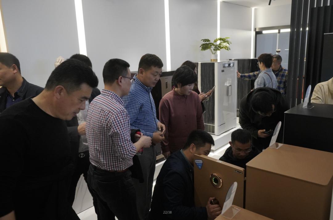 艾谱保险柜线上和实体店哪个好,小白如何销售保险柜品牌