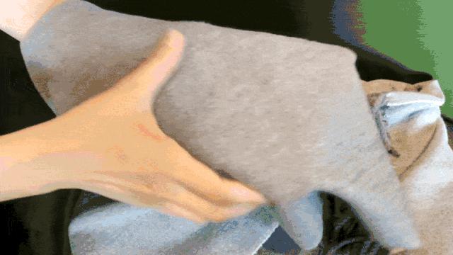 羊绒围巾很温暖,流行的羊绒围巾