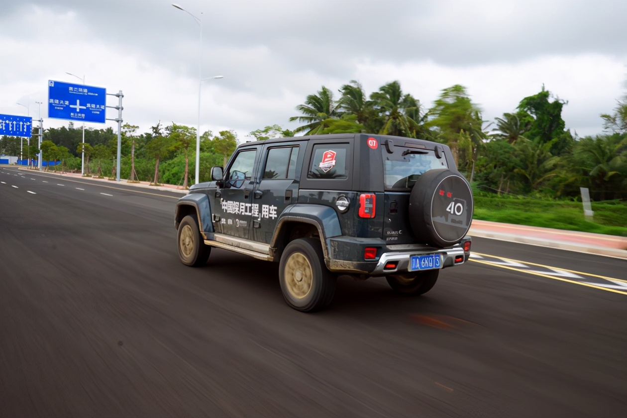 北汽bj40试驾2.0t,2024款bj40深度越野评测