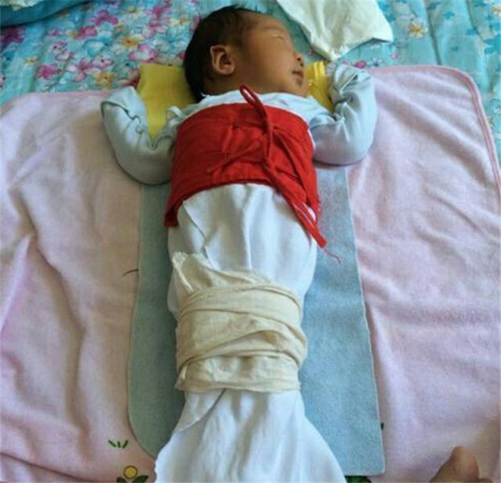 19岁女孩还没发育是什么原因,19岁女子生娃后没有奶水