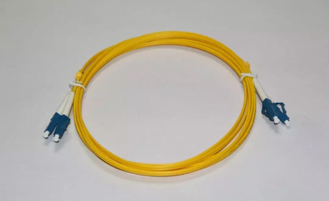 海底光缆这么长怎么安装的,海底光缆怎么铺设的费用谁出