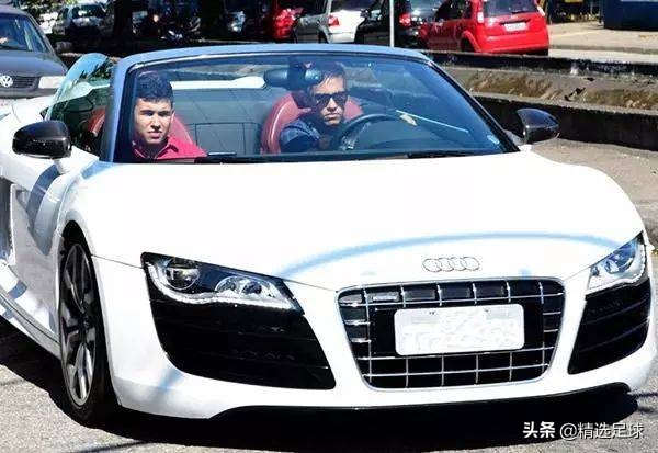 足球运动员豪车一览,足球球星豪车出场