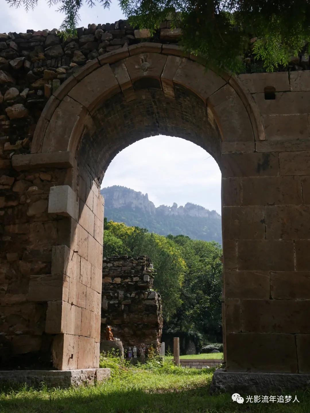 古寺灵岩寺,济南千年古寺灵岩寺