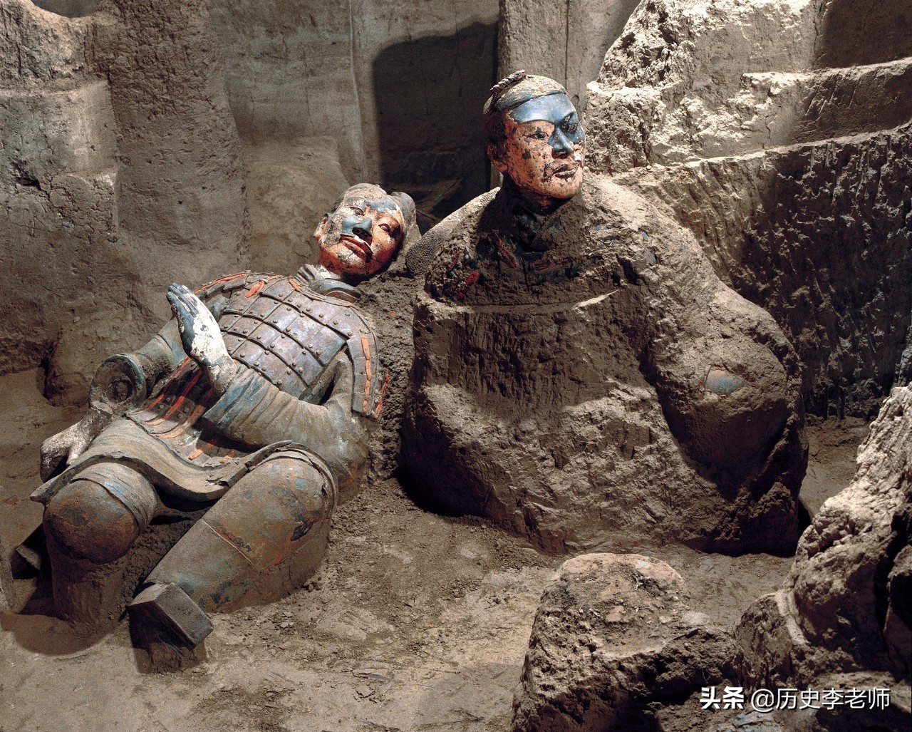 兵马俑出土时图片图文,兵马俑刚出土的彩色珍贵照片