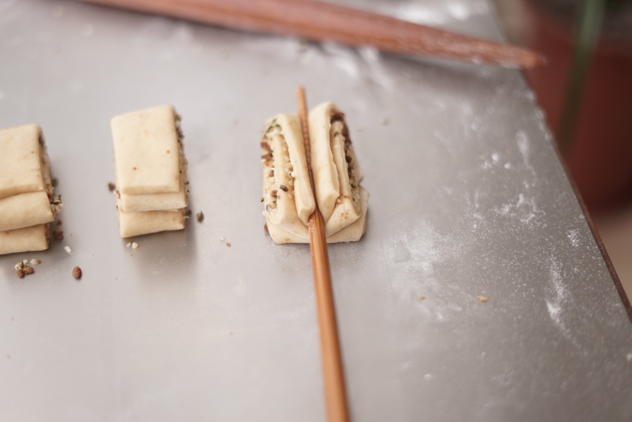家里没有酵母如何制作酵母粉教程,用酵母粉发面怎样蒸花卷最快