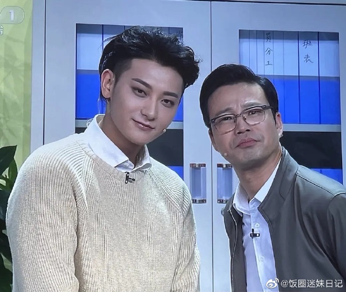 贾玲历年春晚回顾,贾玲春晚表情包动图