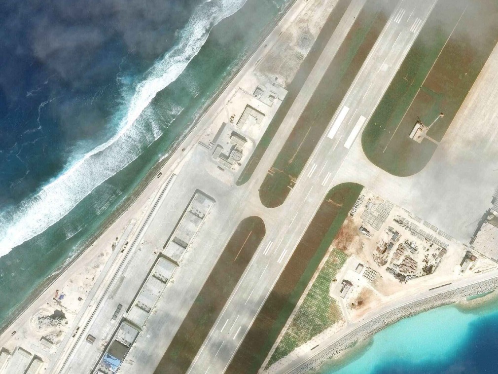 美媒曝拜登签署中美关系,拜登谈对美国军事