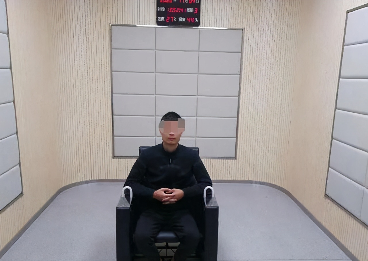 被蛇咬住应该捏住什么地方,被蛇咬了怎么能让它松口