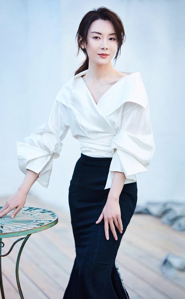 周敦颐爱莲说近朱者赤近墨者黑,予独爱莲之濯清涟而不妖周敦颐