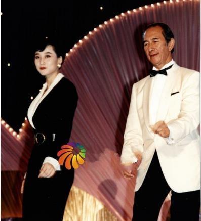 何鸿燊的传奇情史,和5个女人纠缠79年之久,风流半生却无一真爱